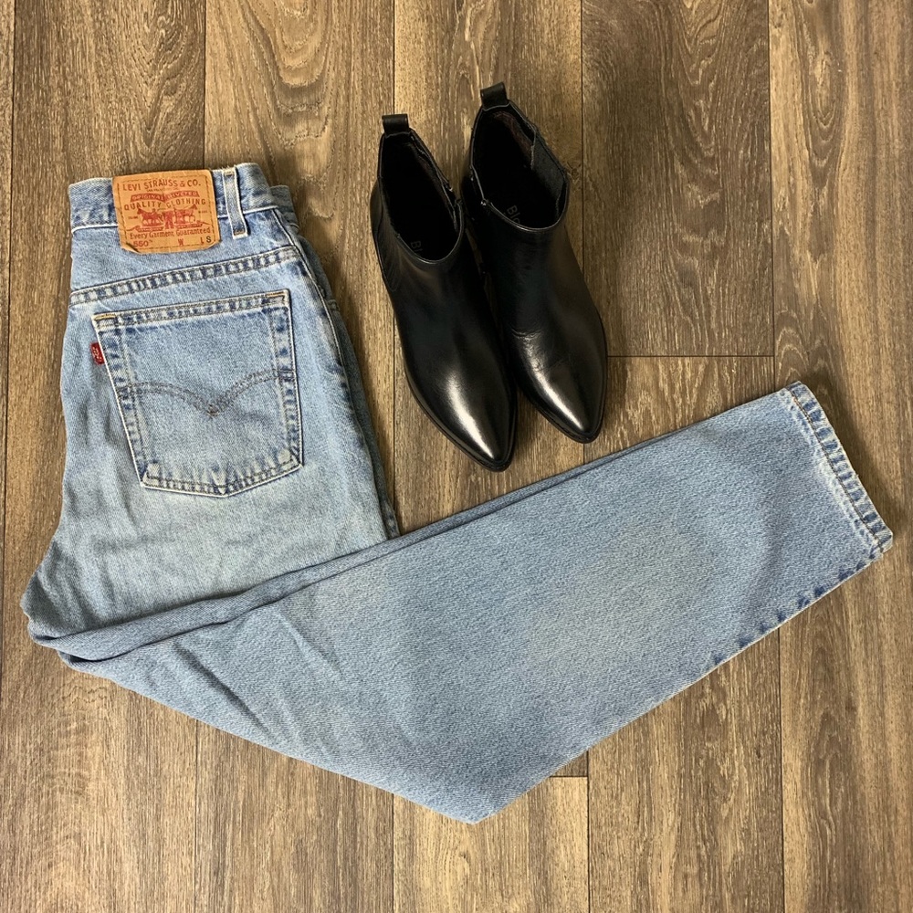 Vintage Levi’s 550 high waisted jeans